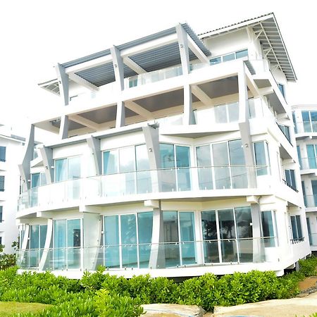 Appartement Pearl Of Ocean Front à Trincomalee Extérieur photo